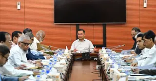দুর্গাপূজায় টানা ৫ দিনের ছুটি; ১৭ অক্টোবর চলবে অফিস